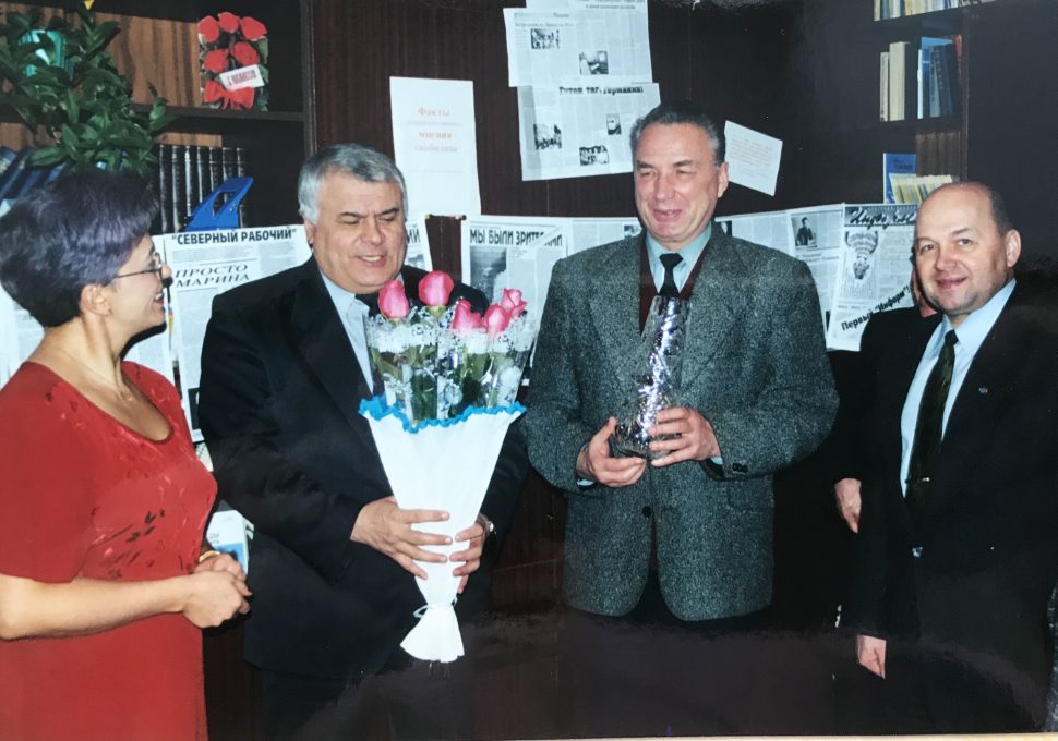 18.12. 2000. Поздравления от делегации Севмаша: Д.Г. Пашаев с заместителями В.И. Дардой и М.Н. Ситкиным.